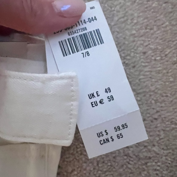 Abercrombie kids size 7/8 high rise flare white jeans - Picture 5 of 6